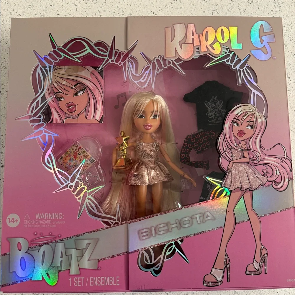 Bratz x Karol G Collector Doll 3 Outfits and Accessories IN HAND!! - Picture 3 of 4